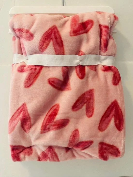 Adirondack Baby by Berkshire Nursery Blanket Pink with Pink Hearts - Picture 7 of 12